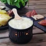COOKUT - Raclette à la bougie pour 2 personnes Lumi - NOIR - en situation